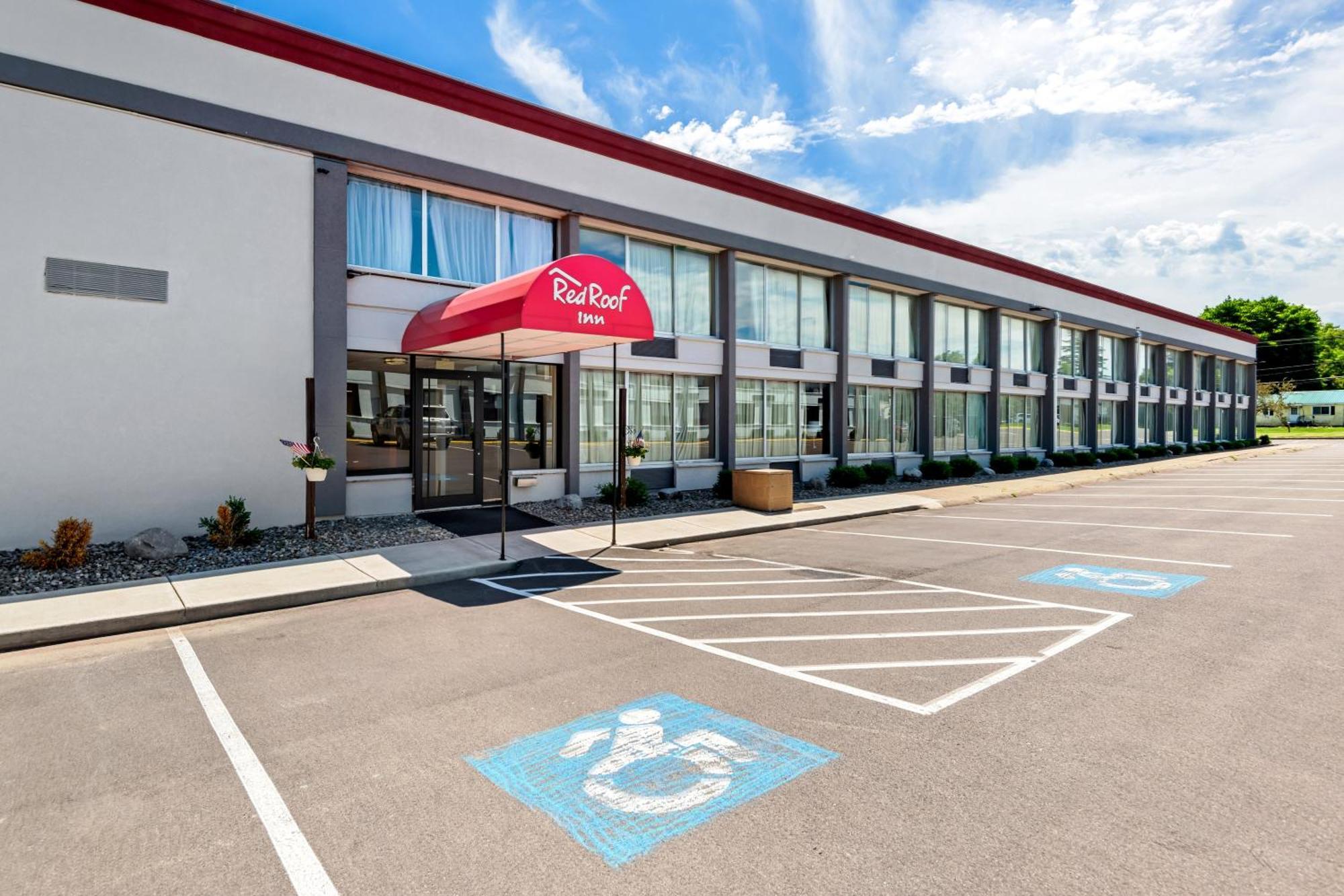 Red Roof Inn Кортленд Экстерьер фото